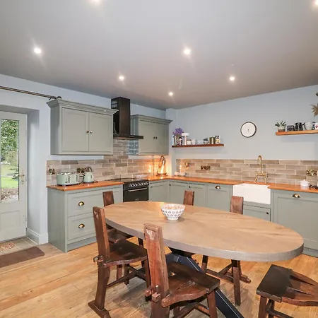 Robins Rest At The *